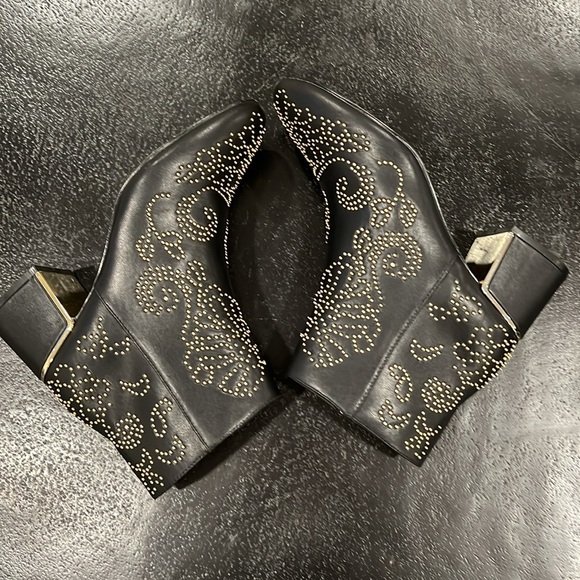 Chico’s Adele Embellished Booties Size 8 - Picture 6 of 13